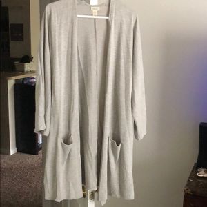 Mid-sleeve cardigan